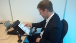 Mobile and tablet eye tracking setup